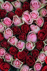 Image showing Wedding centerpiece in red and pink