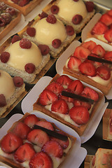 Image showing Luxerious fruit pastry