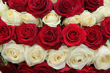 Image showing Wedding centerpiece in red and white