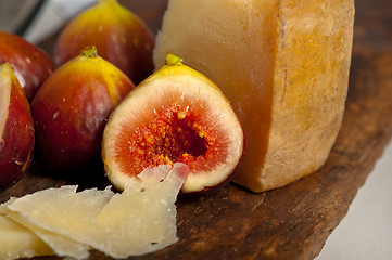 Image showing pecorino cheese and fresh figs 