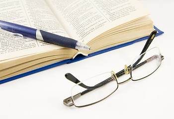 Image showing book and glasses