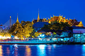 Image showing Bangkok temple at night