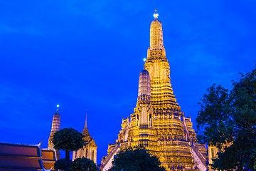 Image showing Wat Arun in Bangkok at night