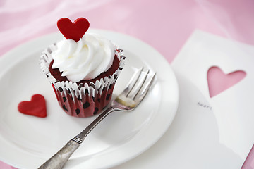 Image showing Valentine cupcake