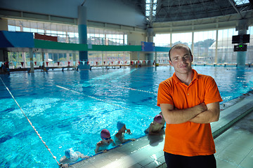 Image showing happy children group  at swimming pool