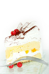 Image showing whipped cream and ribes dessert cake slice