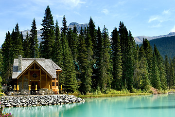 Image showing Emerald lake