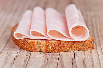 Image showing bread with sliced ham 