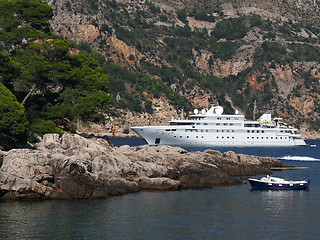 Image showing Yacht between the Croatian coast and Lokrum island