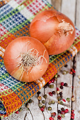 Image showing fresh onions and peppercorns 