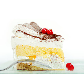 Image showing whipped cream and ribes dessert cake slice