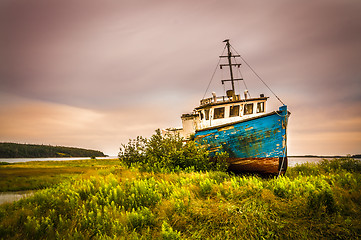 Image showing Rusty boat