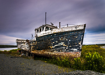 Image showing Rusty boat