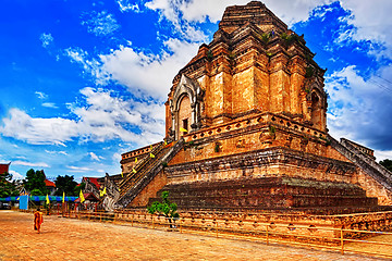 Image showing chedi luang temple in chiang mai 