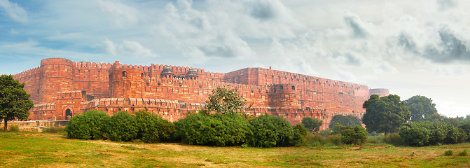 Image showing Panorama of the ancient Red Fort in Agra. India