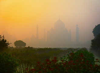 Image showing Ancient Taj Mahal mausoleum in Agra, India