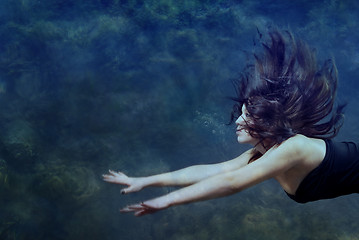 Image showing Beauty underwater