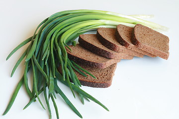 Image showing Onion and black bread