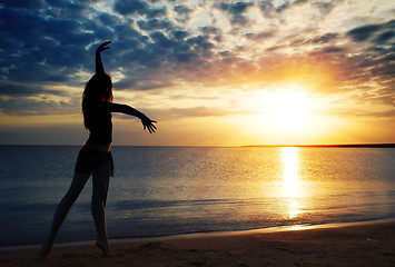 Image showing Dance at the sea