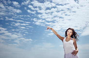 Image showing Woman and sky