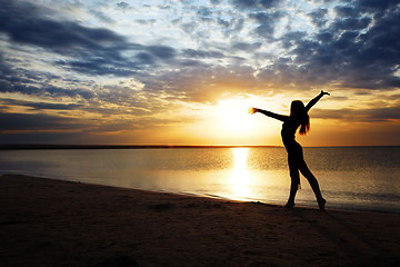 Image showing Fitness at sunset