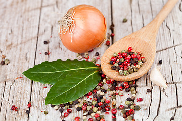 Image showing fresh onions and peppercorns