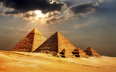 Image showing giza pyramids, cairo, egypt 