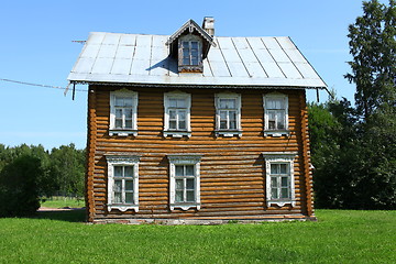 Image showing log house