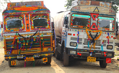 Image showing ornate trucks in india