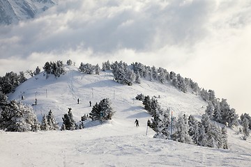 Image showing Skiing