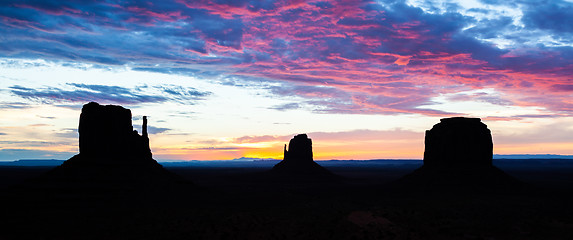 Image showing Monument Valley Sunrise