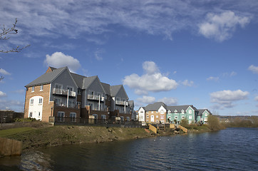Image showing Homes  by the lake