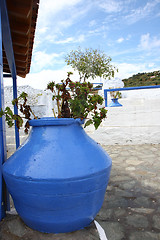 Image showing Blue jar