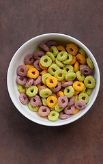 Image showing Multicolored corn flakes (rings)