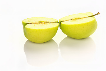 Image showing sliced apple with reflection