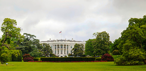 Image showing The White House building in Washington, DC