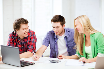 Image showing students chatting in lecture at school