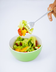 Image showing bowl of salad with vegetables