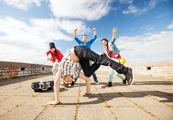 Image showing group of teenagers dancing