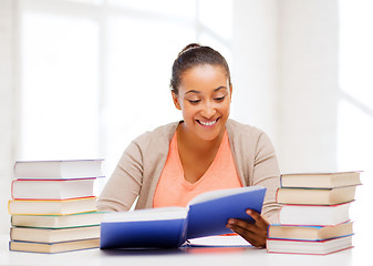 Image showing international student studying in college