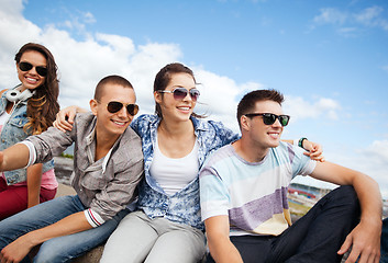 Image showing group of teenagers hanging out