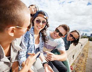 Image showing group of teenagers hanging out