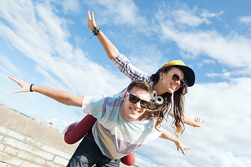 Image showing teenagers having fun outside