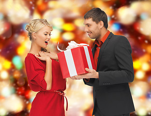 Image showing man and woman with gift box