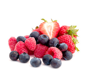 Image showing Strawberries, blueberries and rasberries.