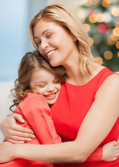 Image showing hugging mother and daughter