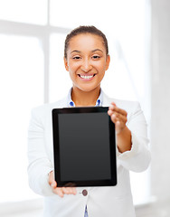 Image showing businesswoman with tablet pc in office