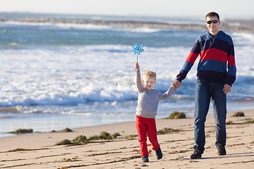 Image showing family at the beach