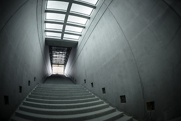 Image showing Light through window at corridor