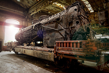 Image showing Old industrial locomotive in the garage